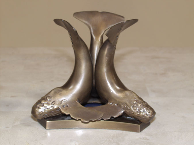 0067 - Sphere Holder Whales Bronze