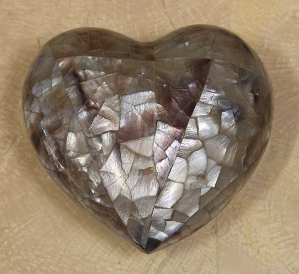 01-9522 - Heart Sculpture, Cracked Hammer Shell Finish