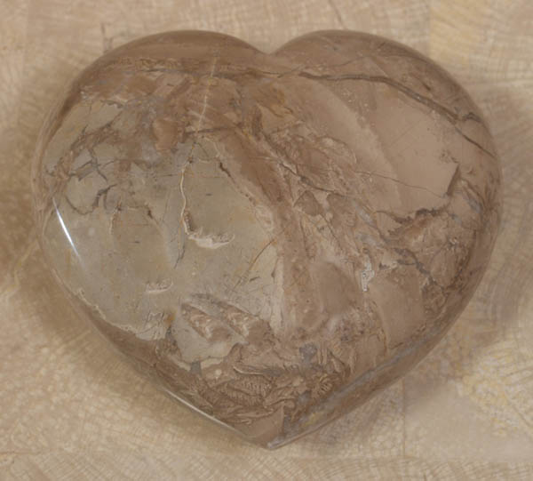 16-9522 - Heart Sculpture, Cantor Stone