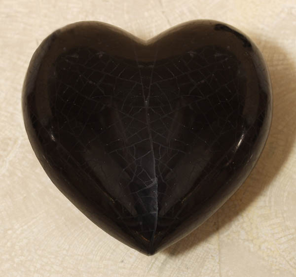 34-9522 - Heart Sculpture, Cracked Black Pen Shell Finish