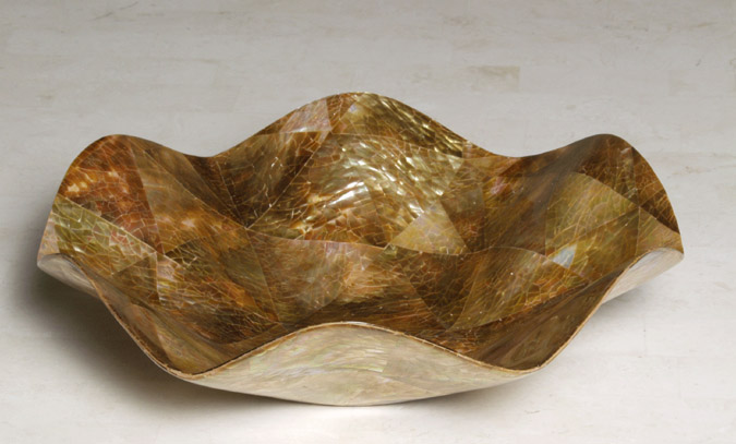 43-9101 - Wavy Bowl, Small, Cracked Brown Lip