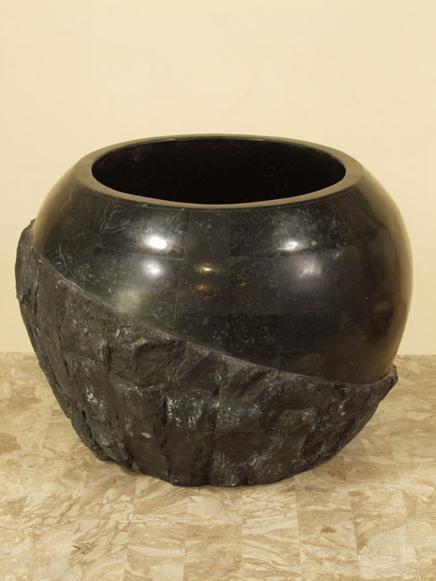 57-0371 - Bombay Rough/Smooth Planter Black Stone