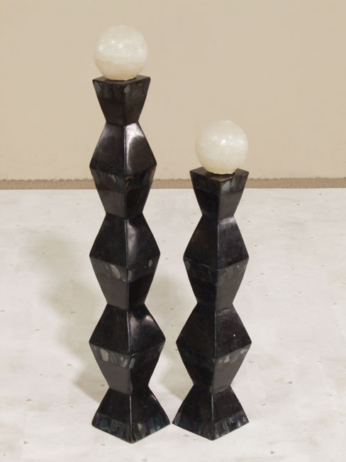 571-0423 - Stretch Candleholder, Short, Black Stone with Rainbow Shell