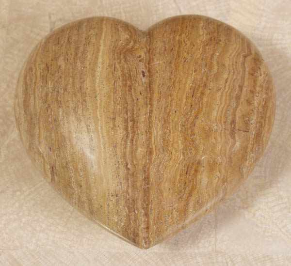 58-9522 - Heart Sculpture, Woodstone