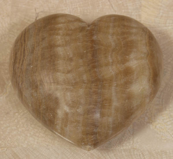 59-9522 - Heart Sculpture, Crystal Woodstone