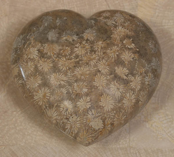 77-9522 - Heart Sculpture, Starburst Stone