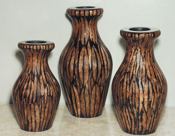 93-0332 - Medium Flower Vase, Cotton Husk