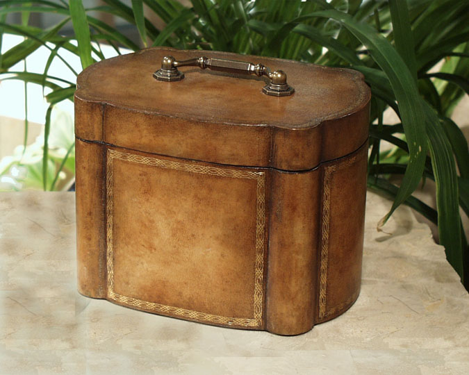 MBOX-0002 - Four Posted Oval Leather Box with Handle